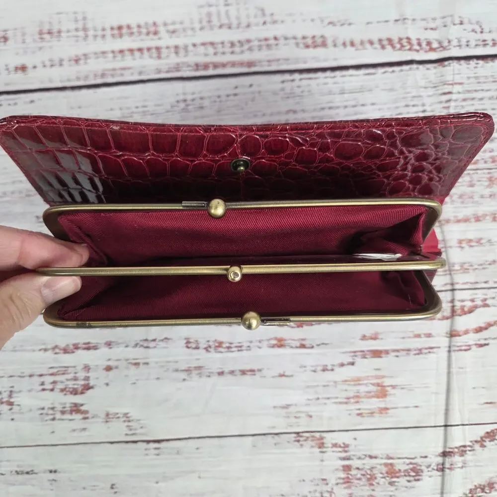 Vtg Rolfs Bellagio Garnet Red Clutch Deadstock Large Quilted Faux Leather Wallet